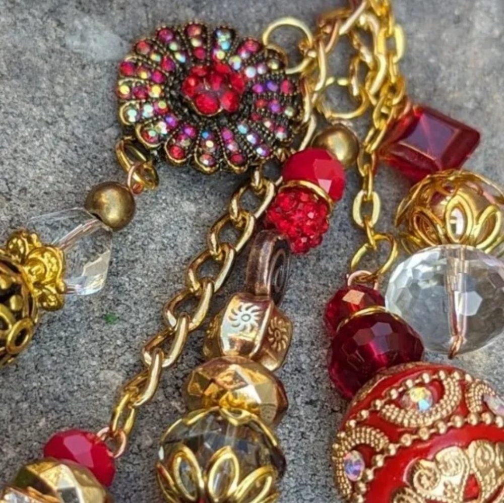 Dazzling handbag charm